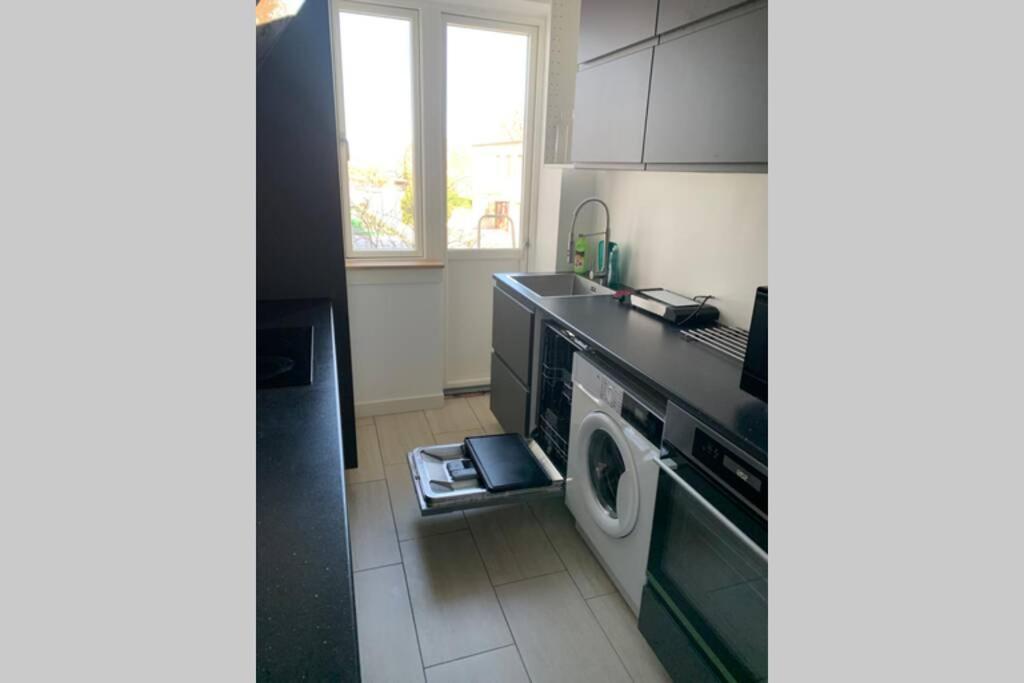 300 M To Metro: 5 Min Airport/12 Min Copenhagen C Apartment Exterior foto